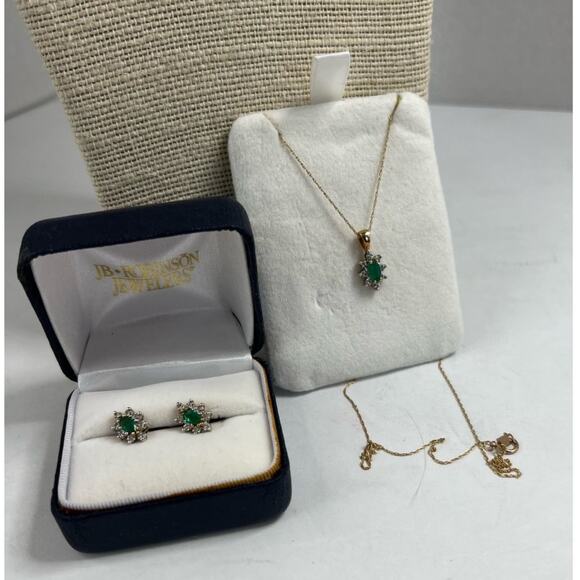 NEW JB Robinson 10K Gold Diamond and Emerald Necklace and Stud Prcd Earrings - Picture 10 of 11
